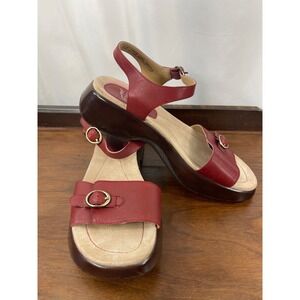 Dansko Lynnie Wedge Sandals 40 US 9.0-10 DK Red Leather Buckle Casual Open Toe